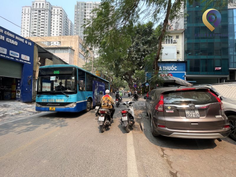 196 Thai Thinh Building